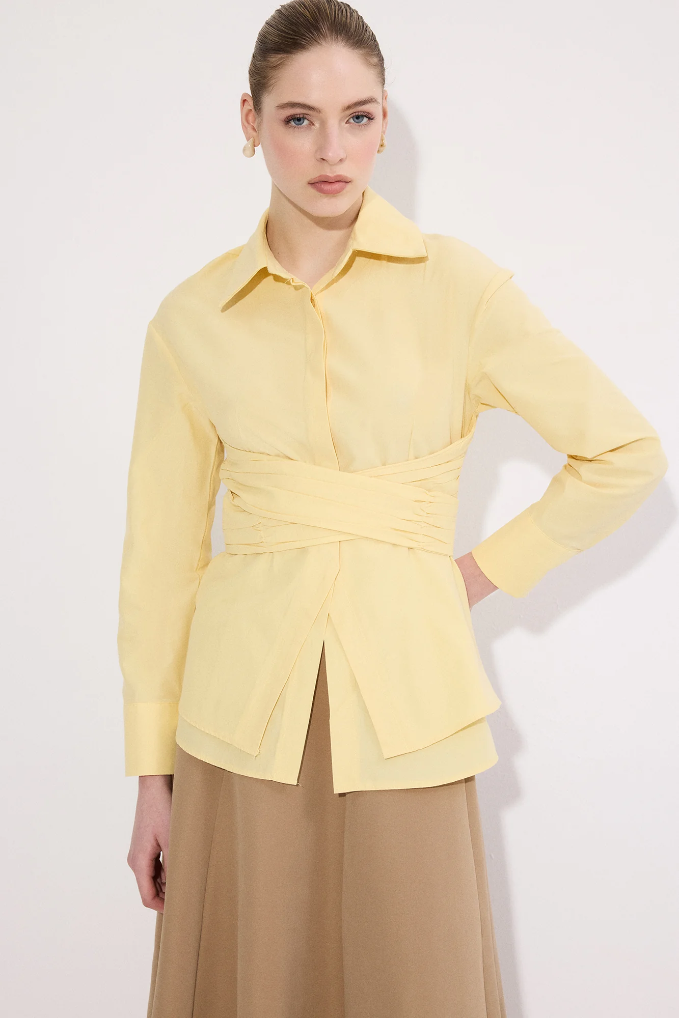 BELTED SHIRT
