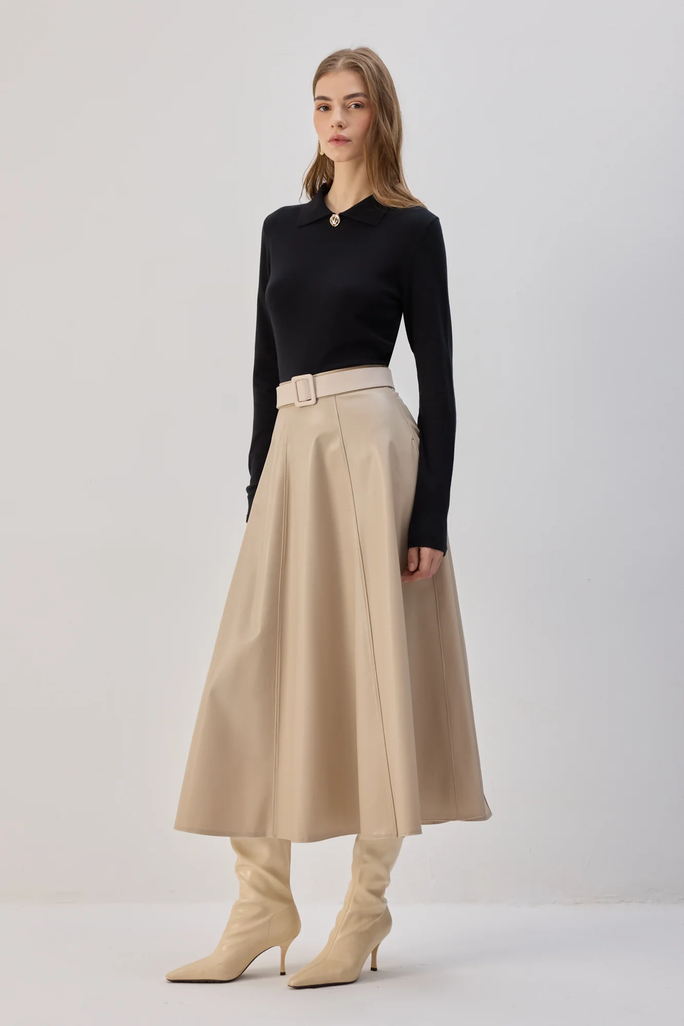 BROOCHED KNIT BLOUSE - Image 4