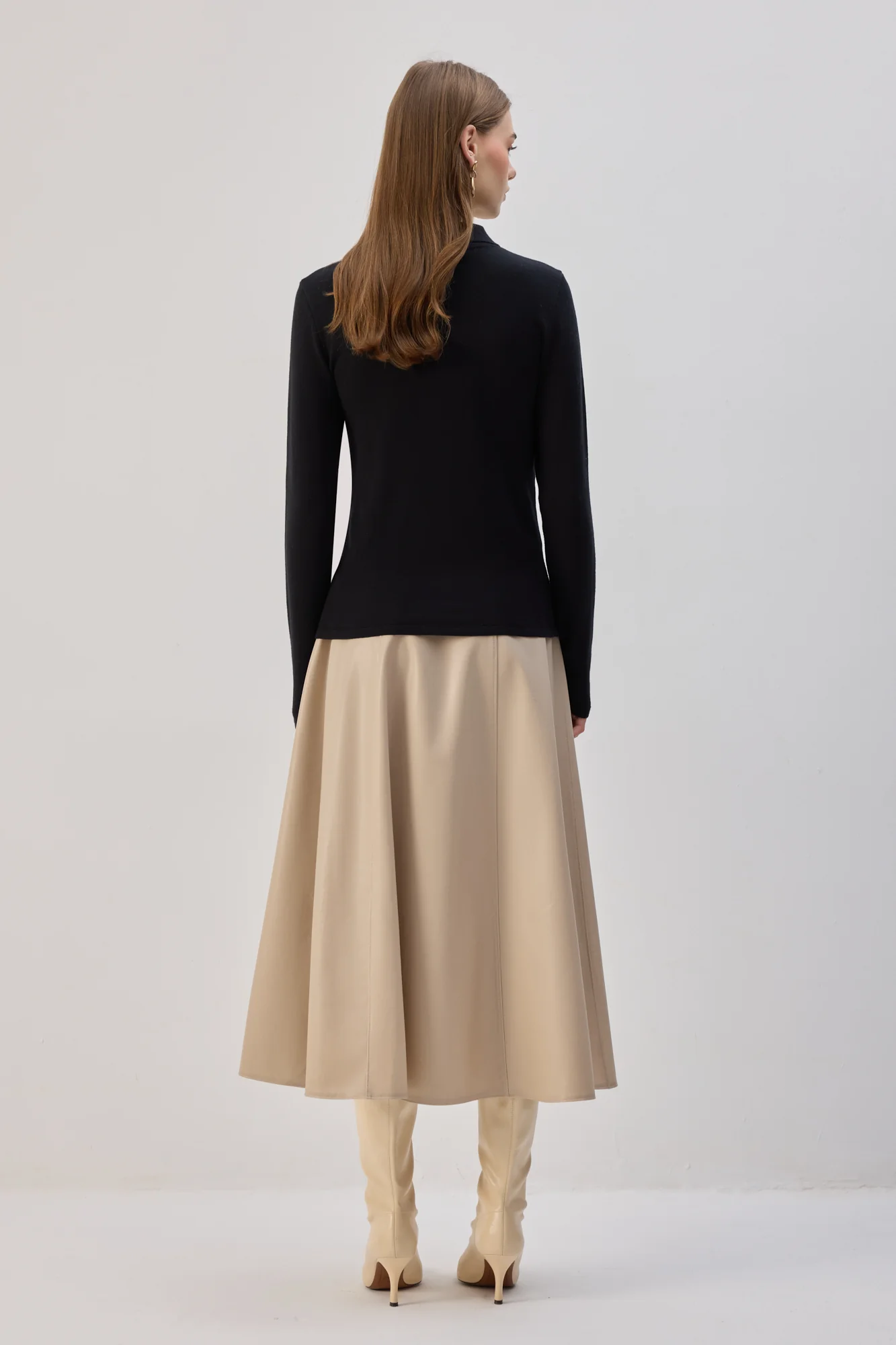 BROOCHED KNIT BLOUSE - Image 6