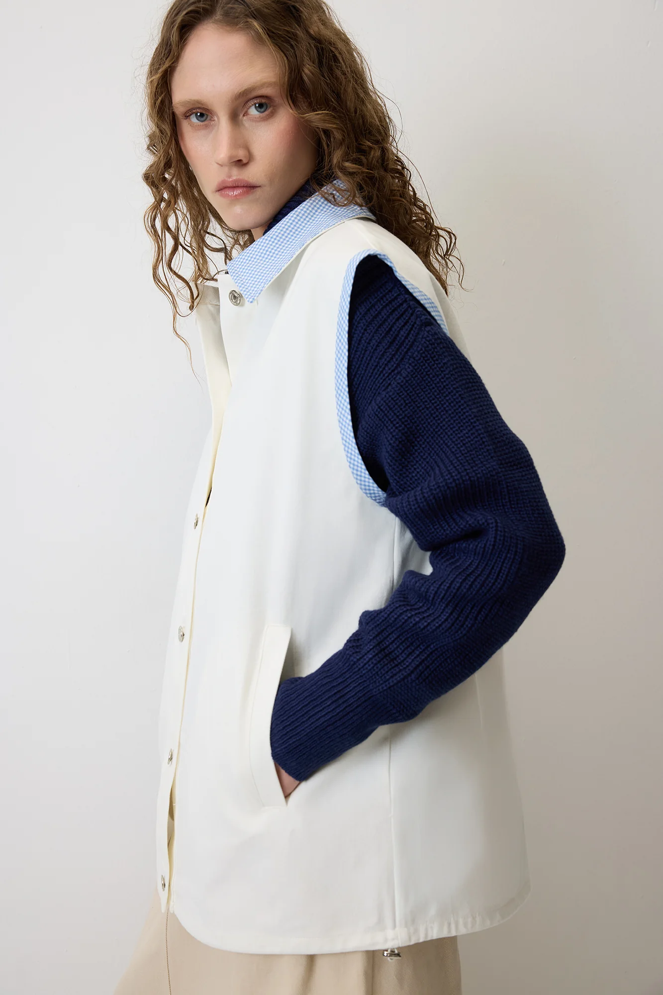 GATHERED GABARDINE VEST - Image 4