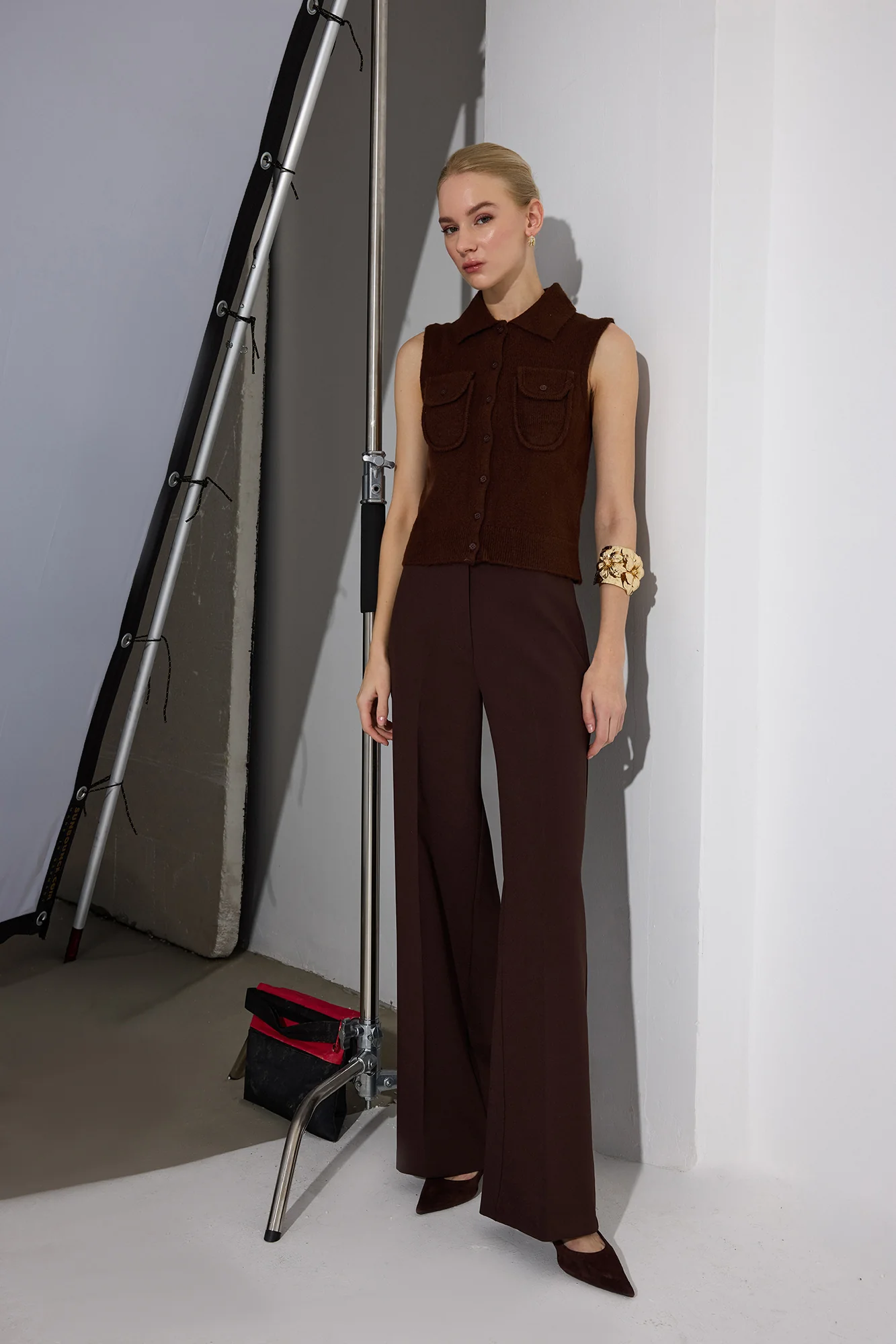 KNITTED VEST WITH POCKET DETAILS