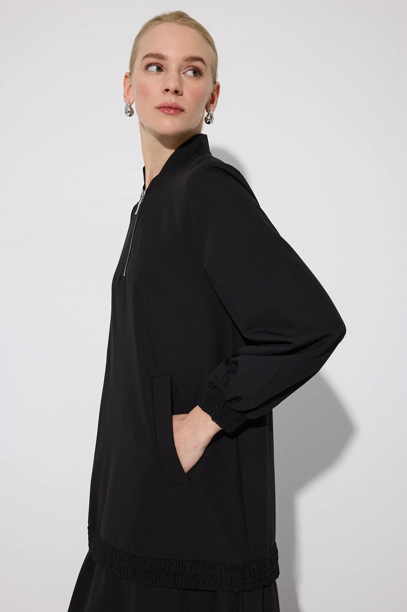 DRESS WITH POCKETS AND ZIPPER - Image 5