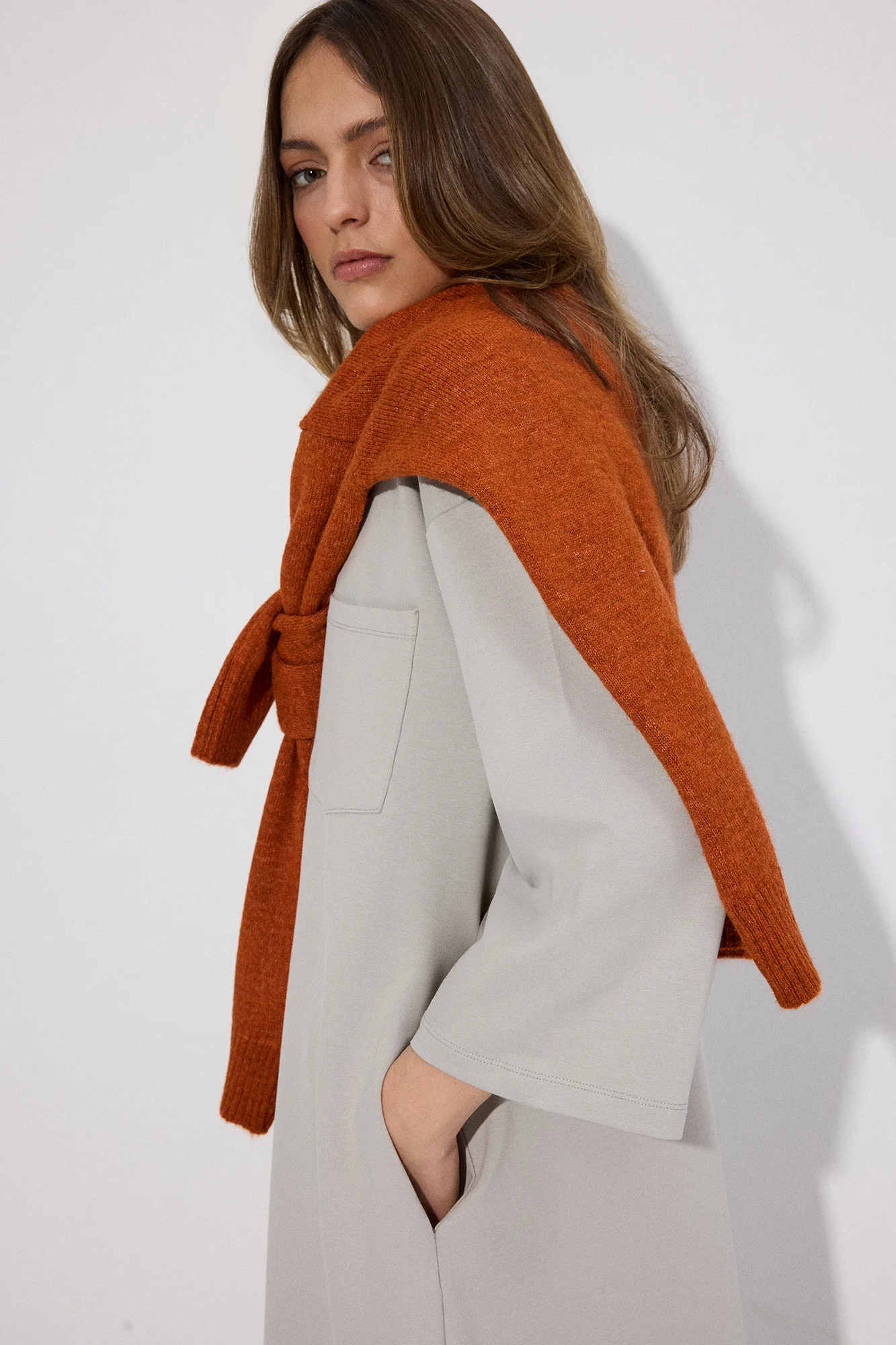 KNIT DRESS WITH POCKET - Image 2