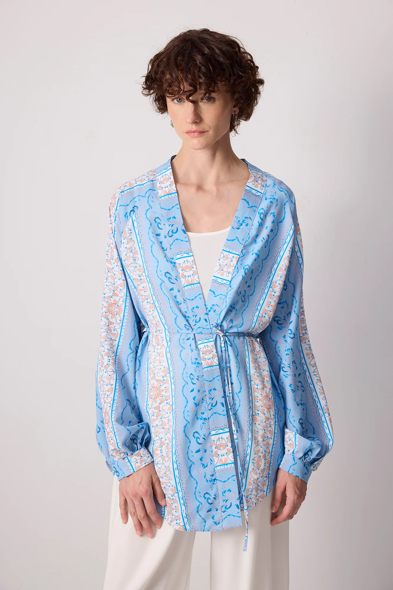 PATTERNED OVERSIZE KIMONO - Image 2