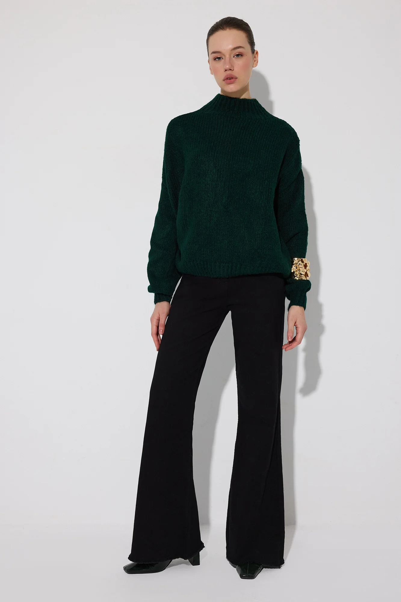 BALLOON SLEEVE KNITTED SWEATER