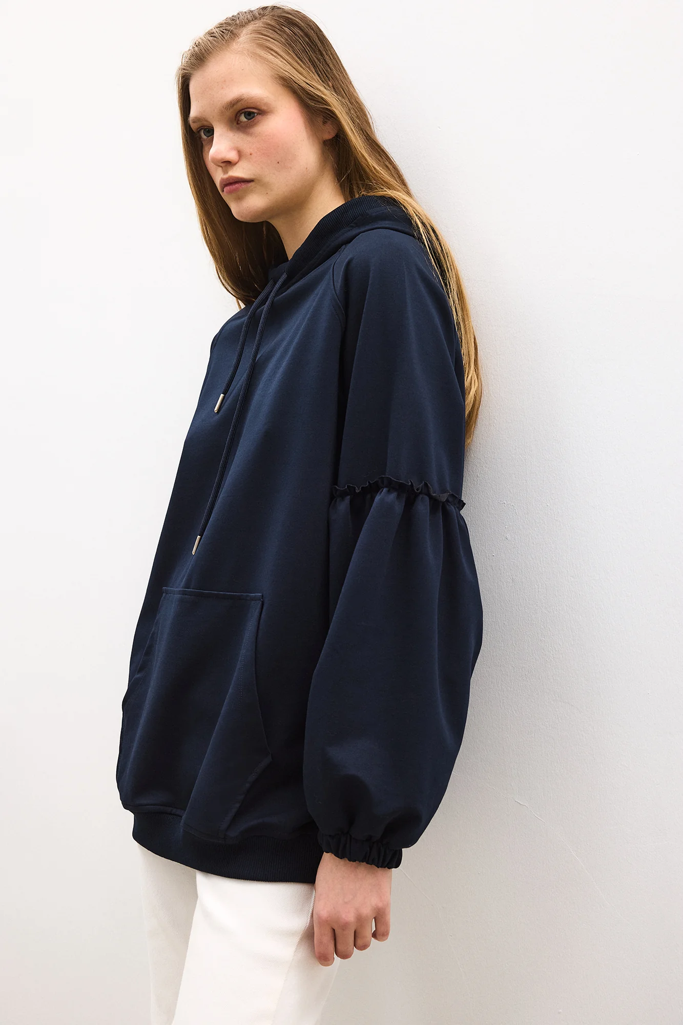 BALOON SLEEVE HOODED SWEATSHIRT - Image 4