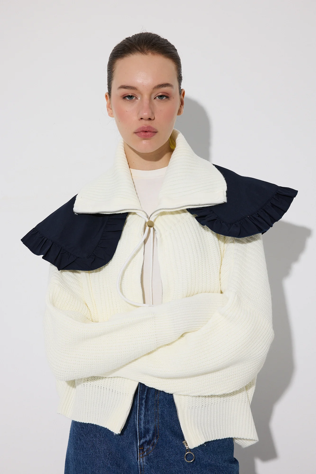 FRILED COLLAR