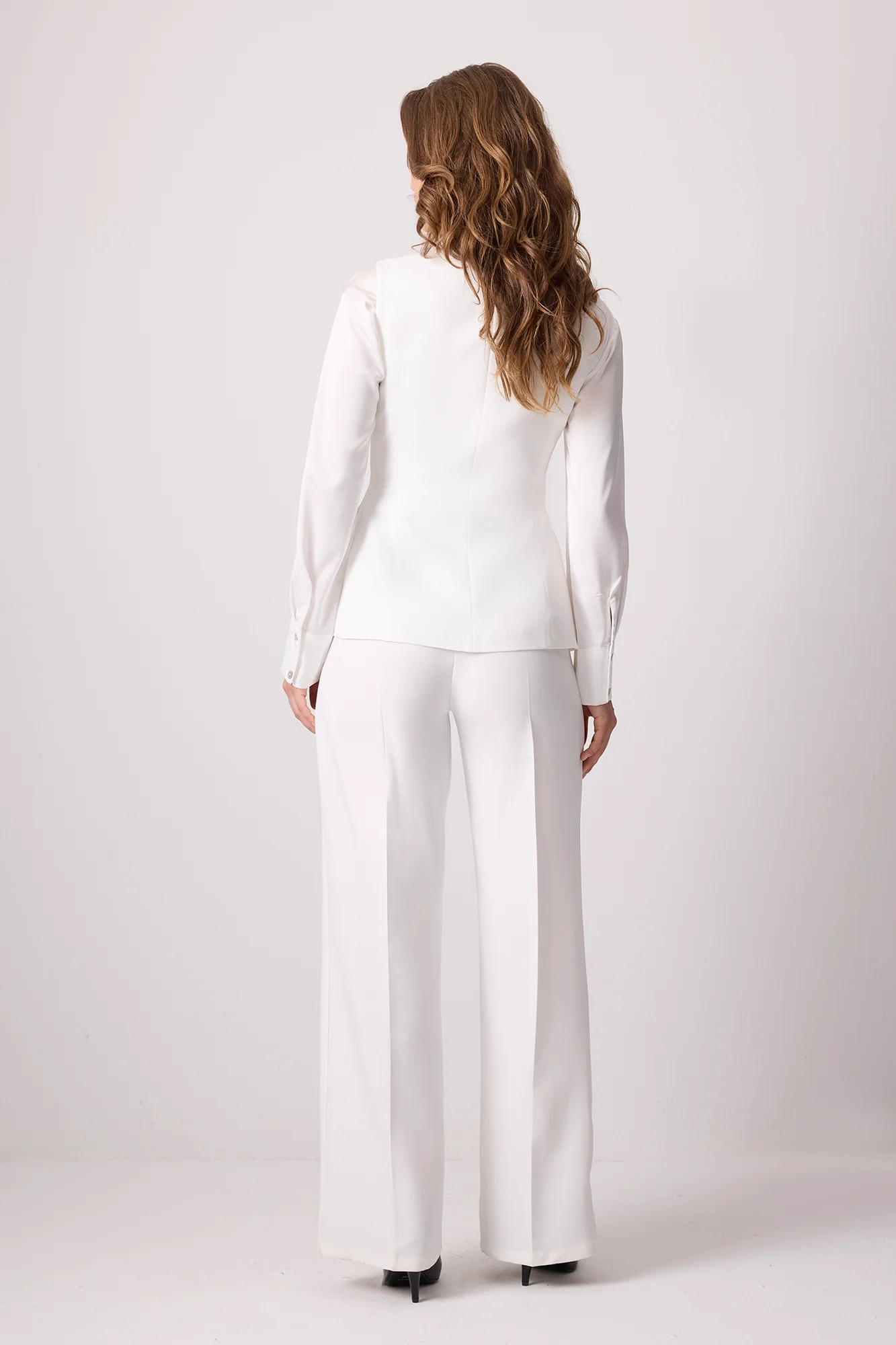 GOLD BITTONED VEST TROUSERS SET - Image 5