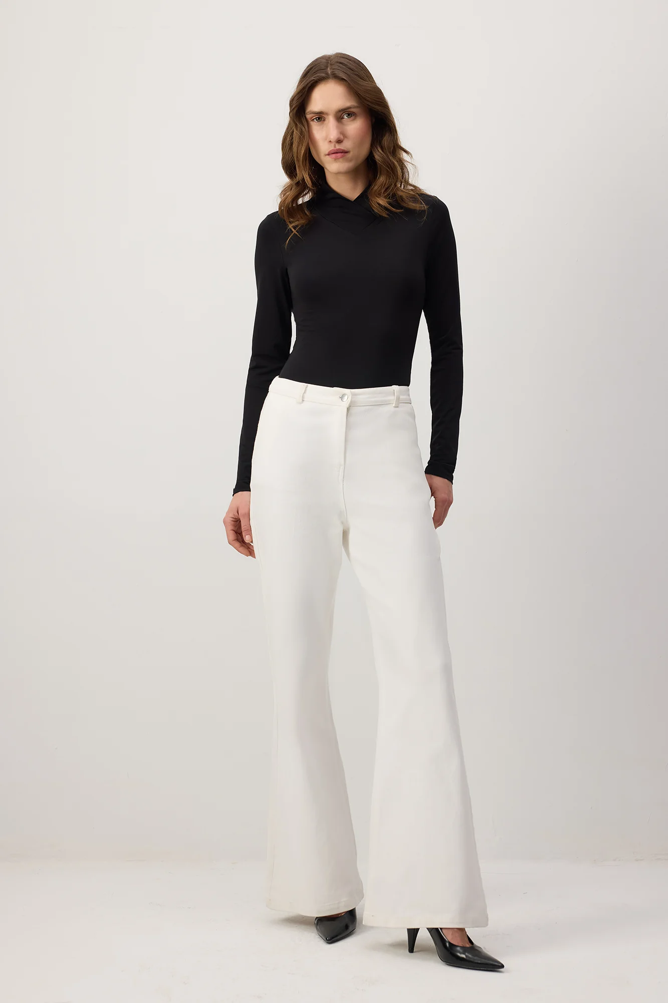 LONG SLEEVE SNOP BUTTON BODYSUIT - Image 2
