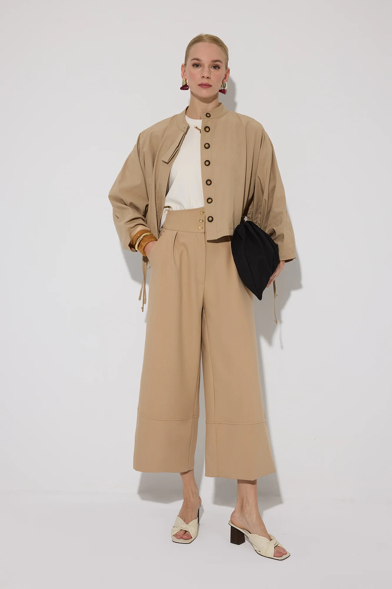 PLEATED HIGH-WAISTED TROUSERS