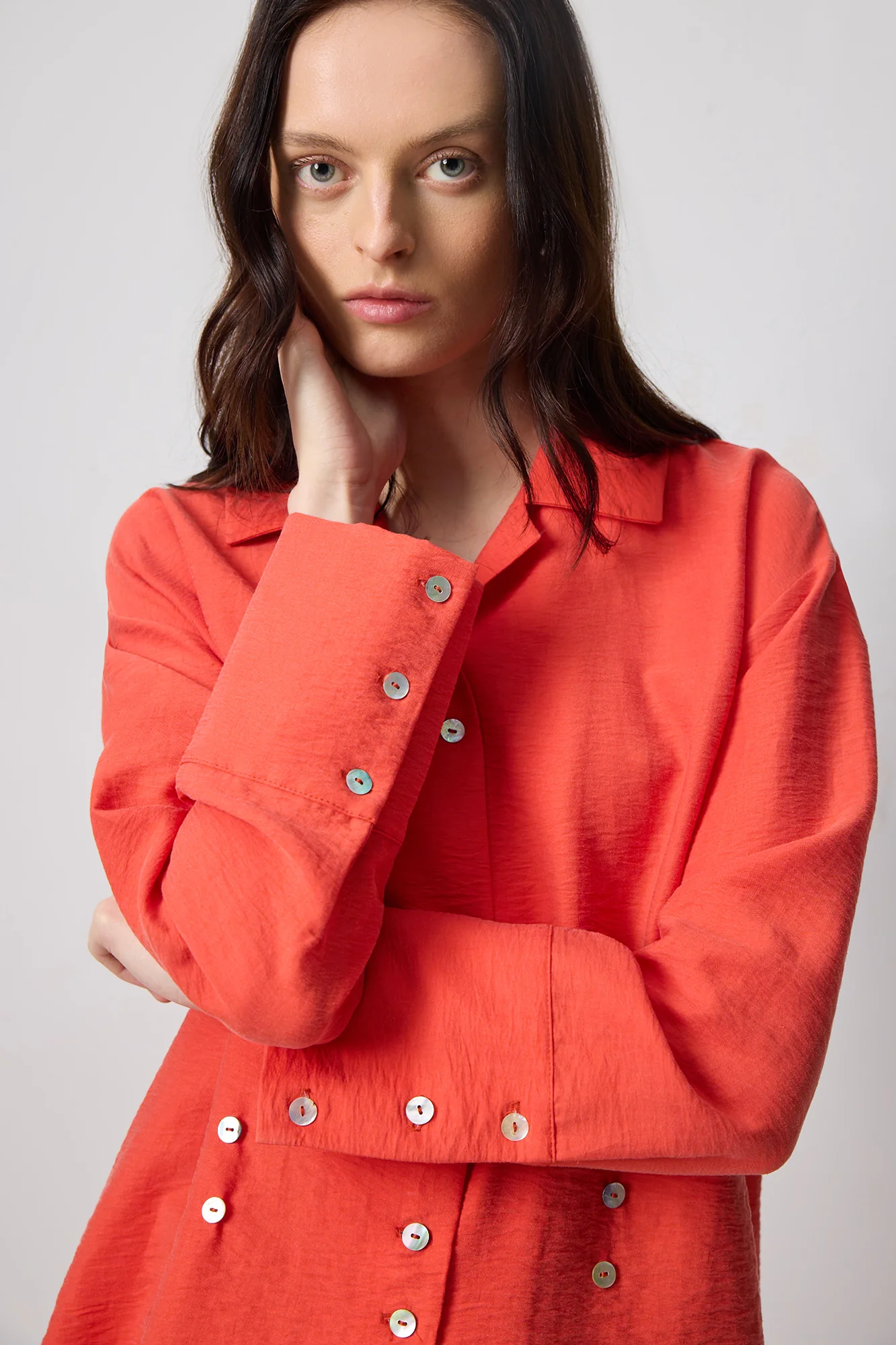 SHELL BUTTONED OVERSIZE SHIRT