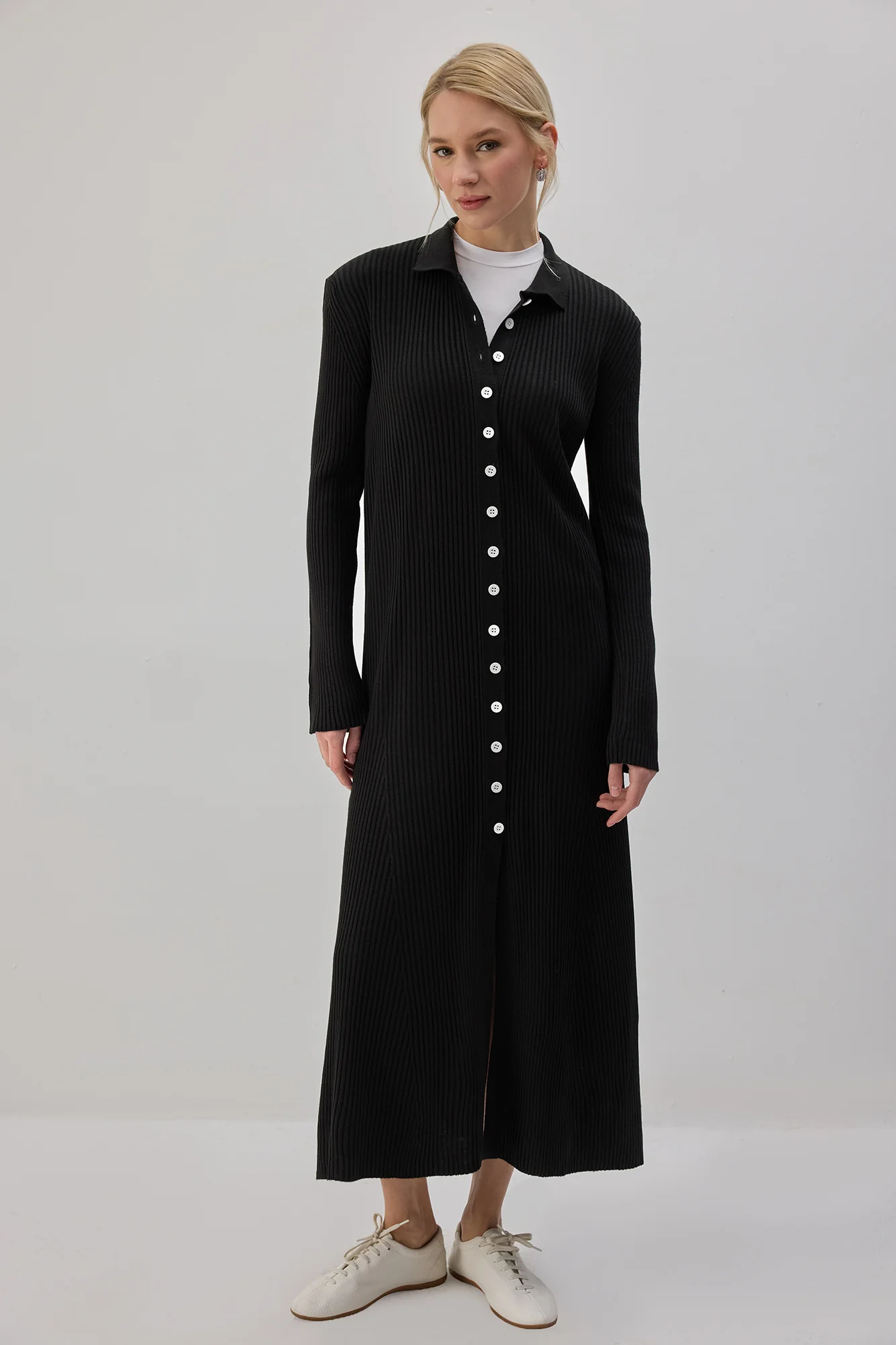SHIRT COLLAR BUTTONED KNITTED DRESS