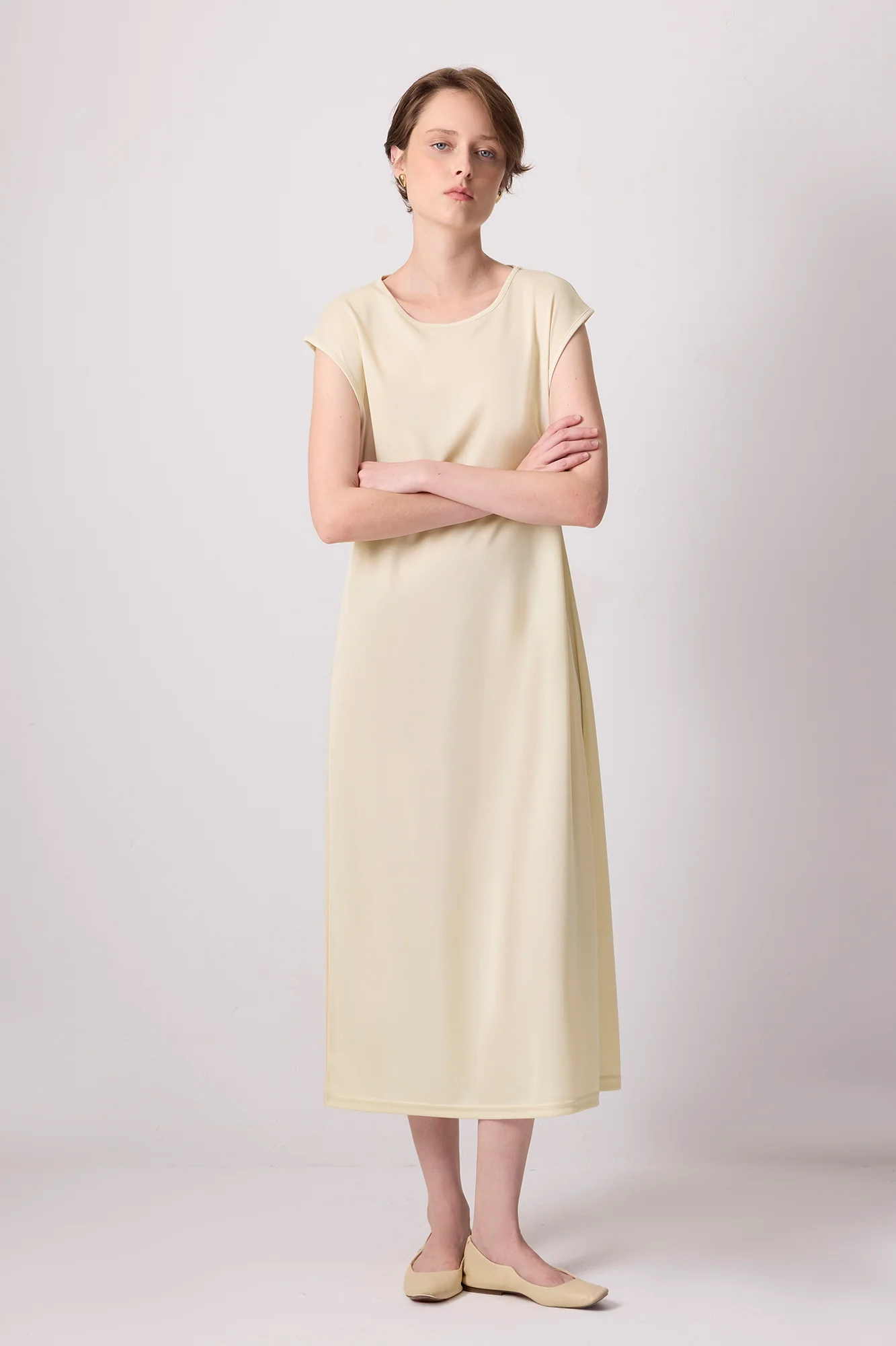 SLEEVELESS LINING DRESS
