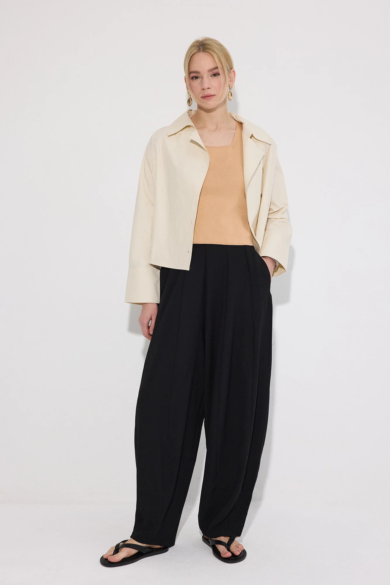 PLEATED CREPE TROUSERS