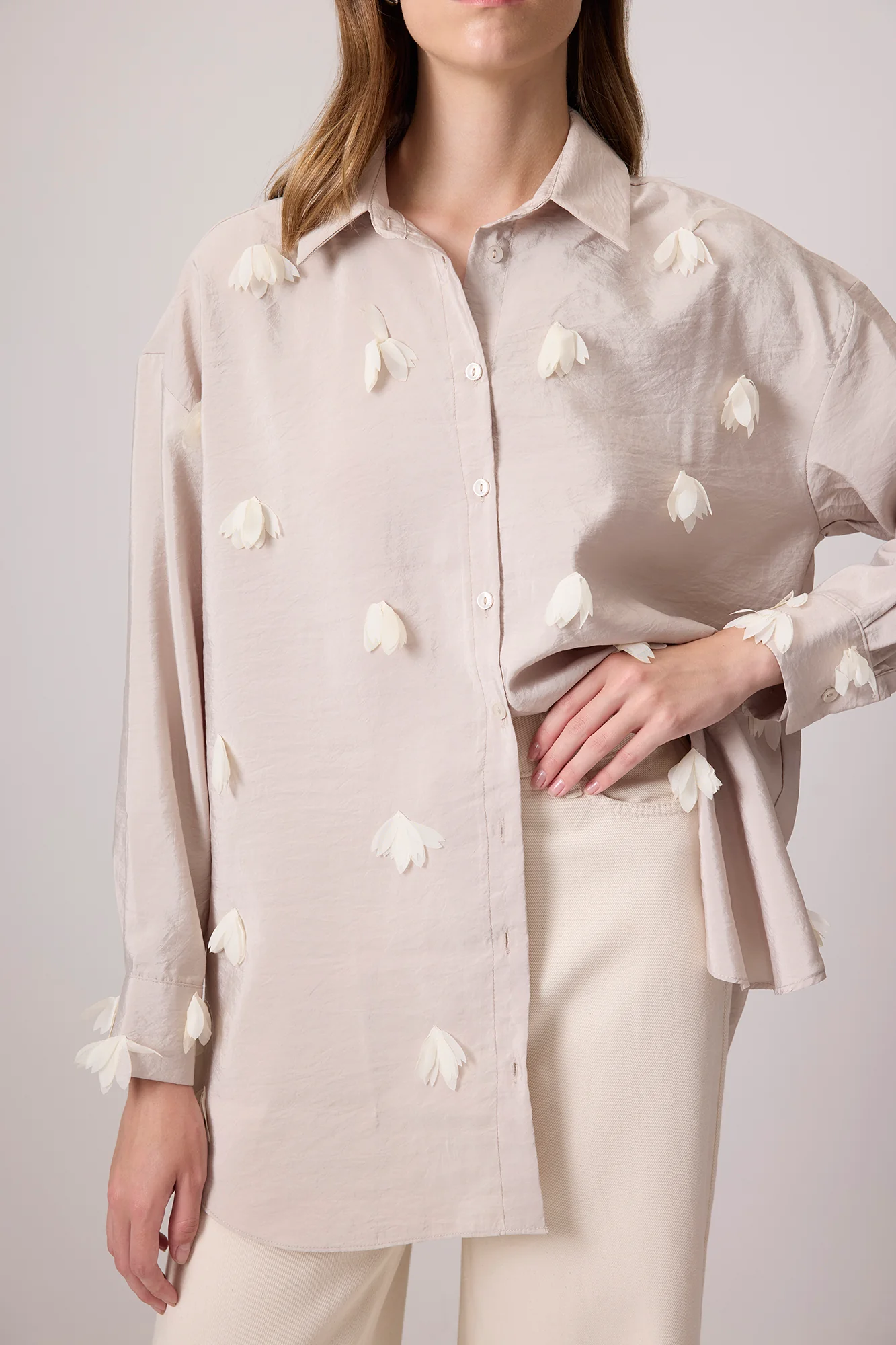 MESH FLOWER EMBROIDERED SHIRT - Image 5