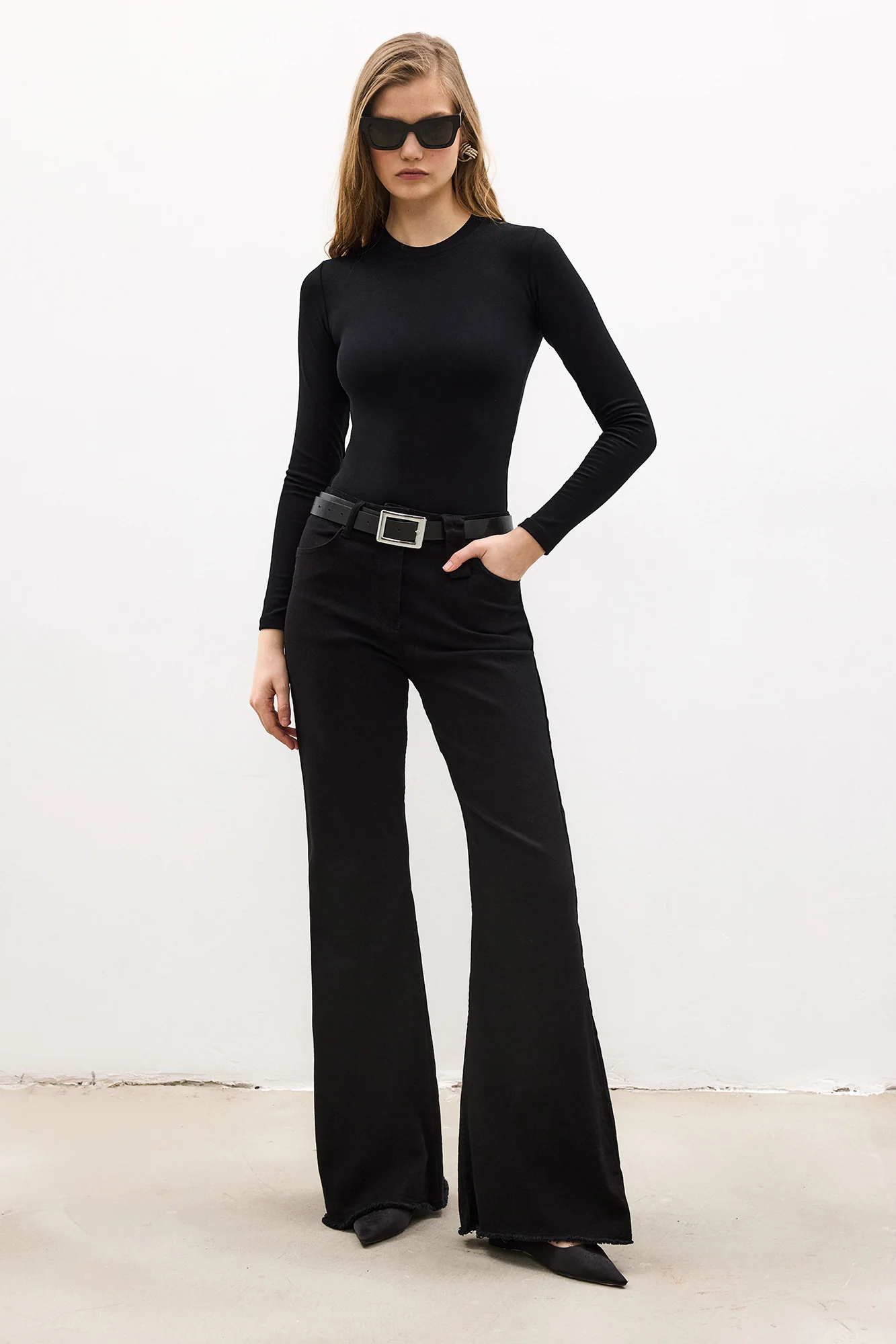 SNAP-BUTTON BODYSUIT - Image 2