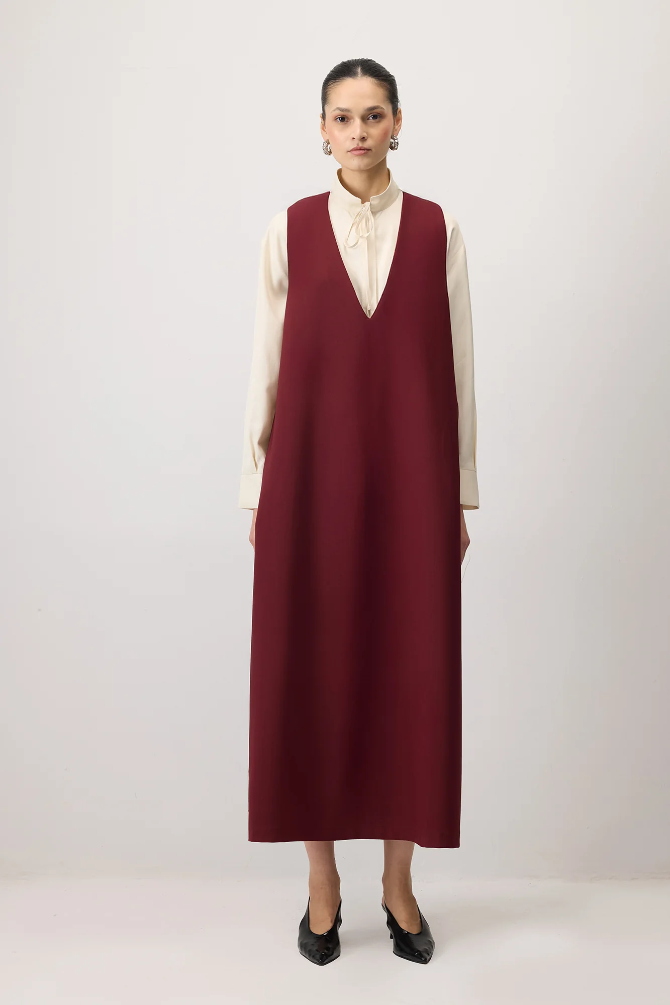 V NECK CREPE DRESS