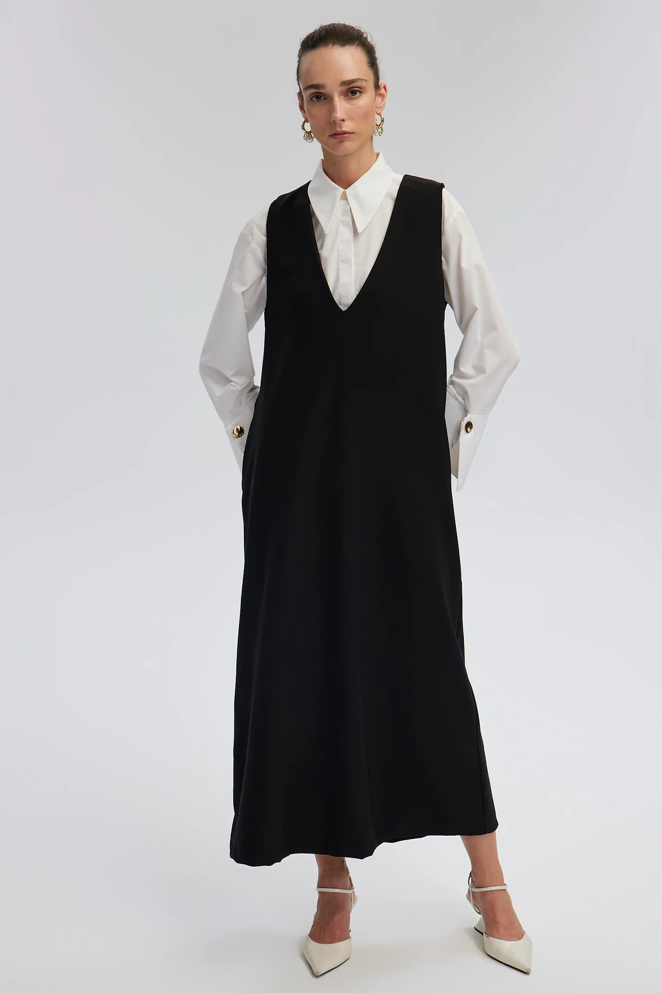 V NECK CREPE DRESS