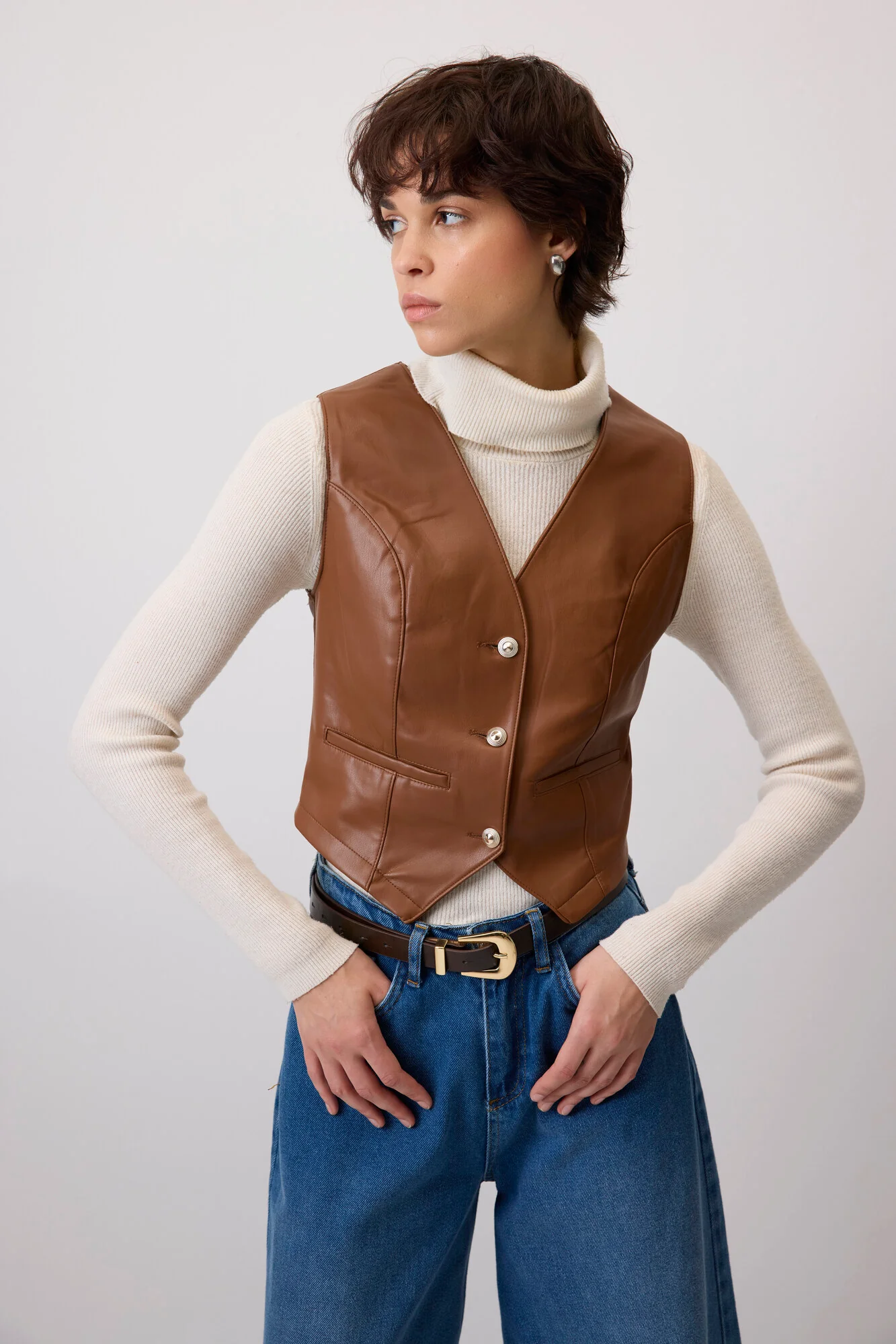 VEGAN LEATHER BLAZER VEST - Image 2