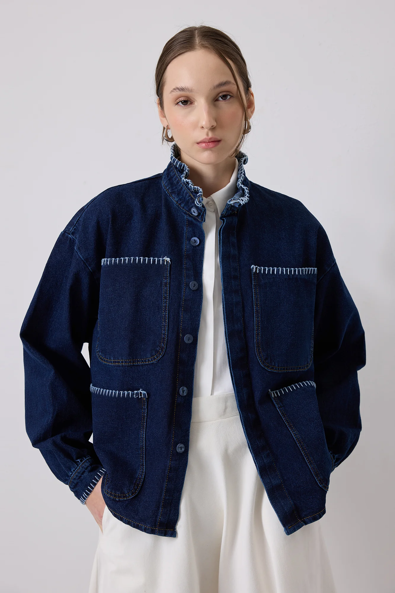 EMBROIDERED COLLAR DENIM JACKET - Image 3