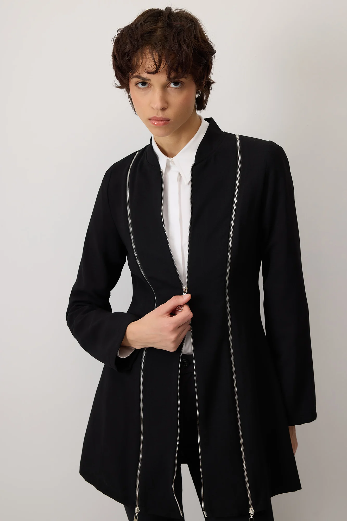 ZIPPERED CREPE JACKET